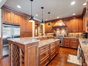 Micro-ondes, four, plaque de cuisson, lave-vaisselle