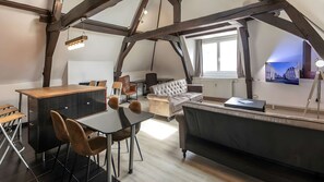 TV, offices - Loft à Arras • 3 ch • 7 personnes • hypercentre (Arras)