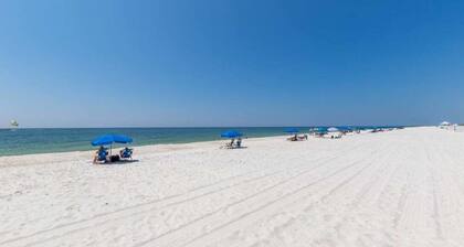 4 Beachfront Pools & Snack Bar | Affordable Luxury | My Beach Getaways
