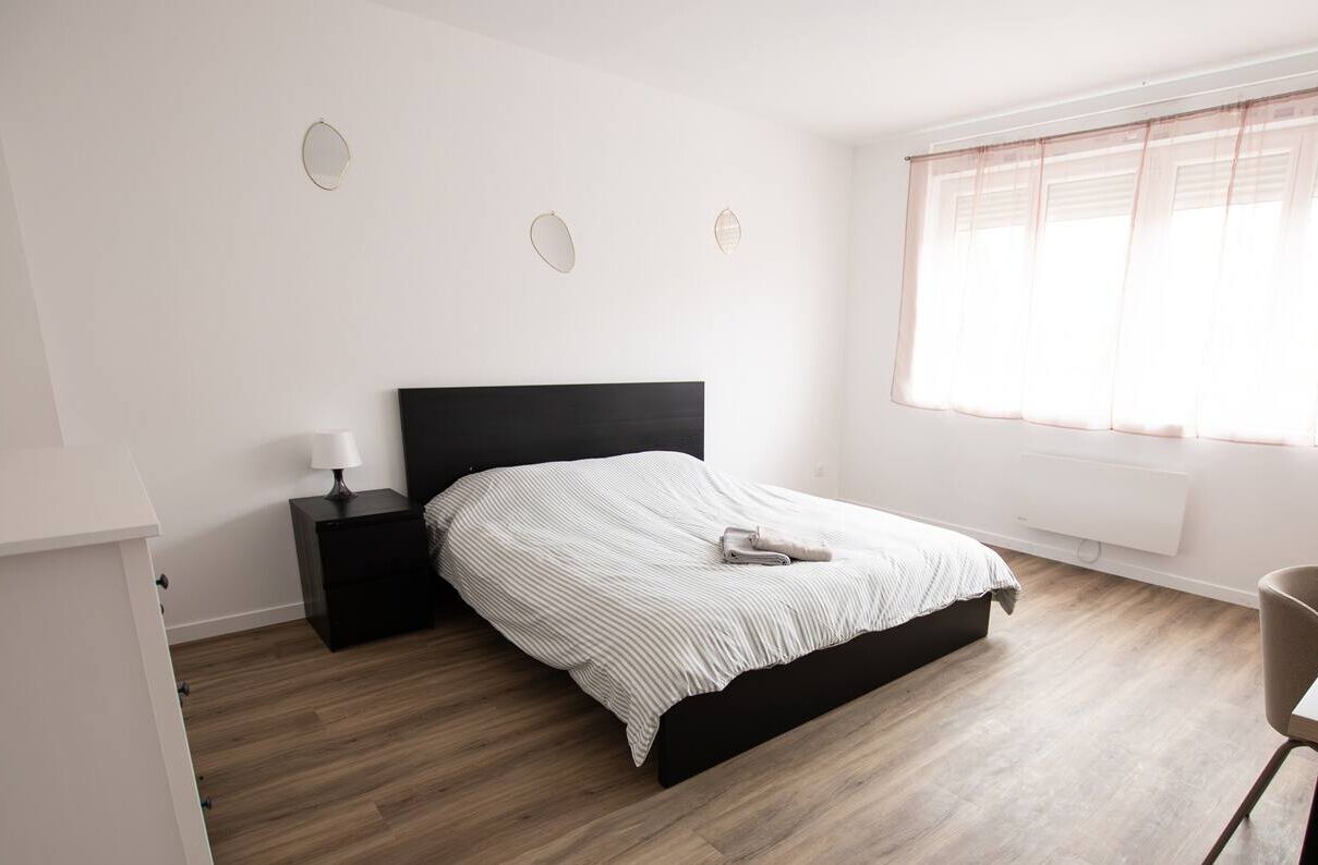 4 bedrooms, WiFi, bed sheets