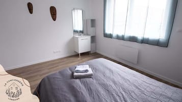 4 bedrooms, WiFi, bed sheets