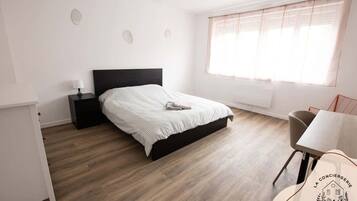 4 bedrooms, WiFi, bed sheets