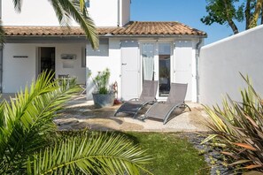 Terrace/patio - les Iles sous le vent  Renovated villa with pool (ST MARTIN DE RE)