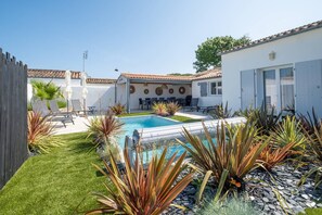Pool - les Iles sous le vent  Renovated villa with pool (ST MARTIN DE RE)