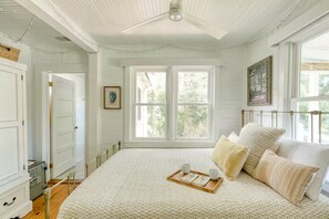 2 soverom, strykejern/-brett, reiseseng for barn og wi-fi (inkludert)