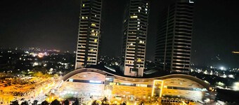 LMY Luxury Serviced Apartment in Elysium Tower Facing Centaurus Mall