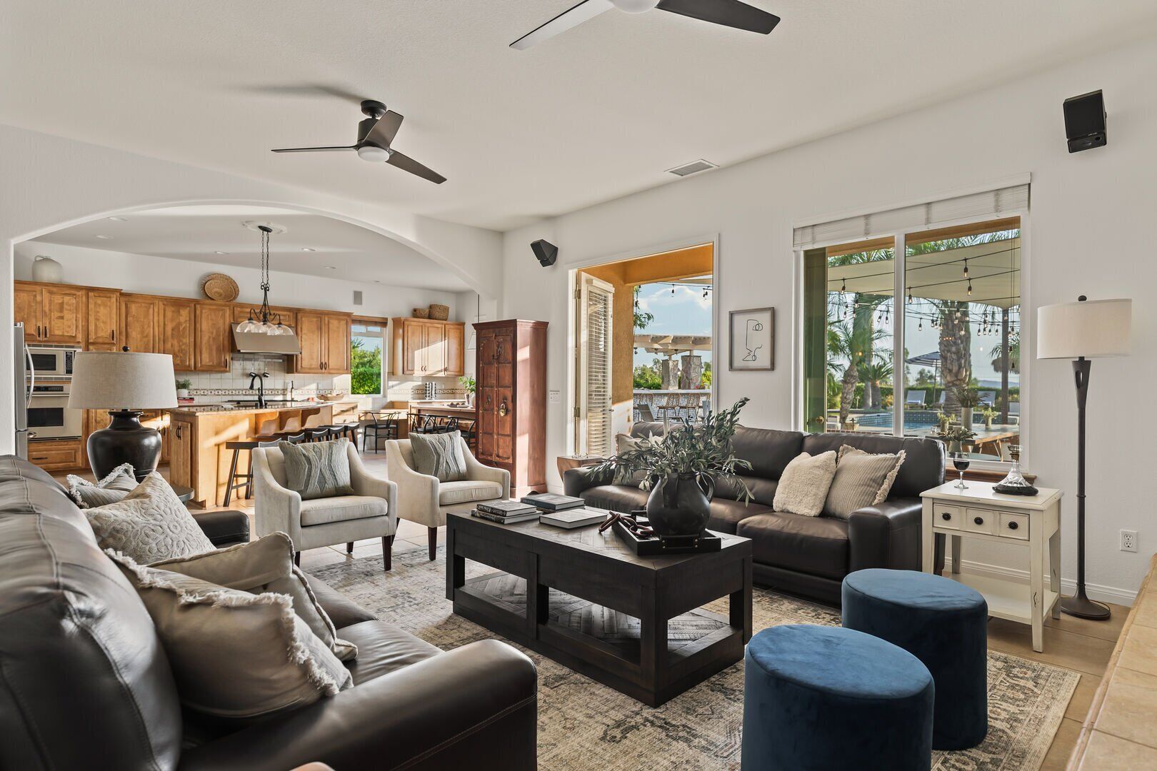 Smart-tv, videospil, bordtennisbord