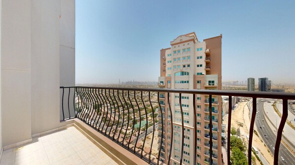 المنطقة المحيطة بالمنشأة