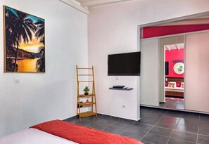1 chambre, fer et planche à repasser, Wi-Fi, draps fournis