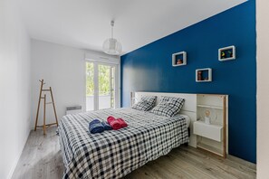 2 bedrooms, iron/ironing board, free WiFi, bed sheets - Spacious Apartment with Balcony in Andernos-les-Bains – Comfort and View of the Bay (Andernos-les-Bains)