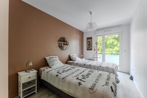 2 habitaciones, tabla de planchar con plancha y wifi gratis 