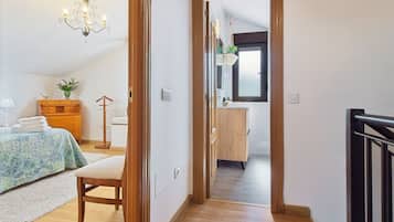 2 chambres, fer et planche Ă  repasser, Wi-Fi gratuit, draps fournis