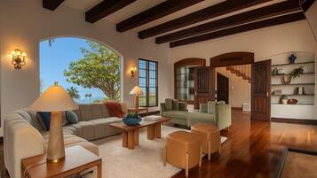 Smart TV, fireplace, foosball, table tennis