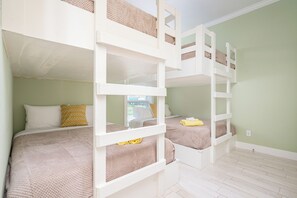 4 bedrooms, in-room safe, iron/ironing board, free WiFi