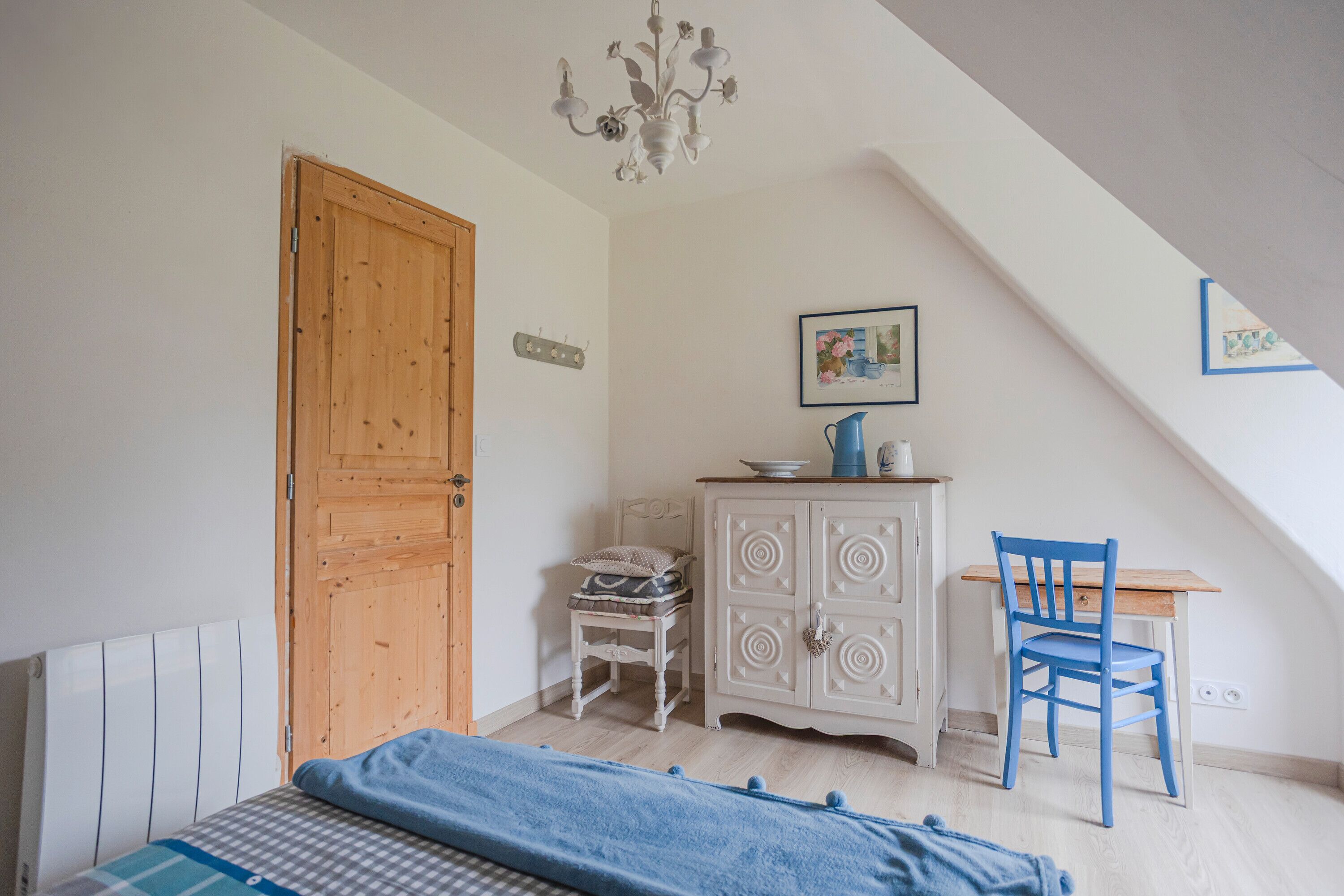 4 habitaciones, tabla de planchar con plancha y wifi gratis 