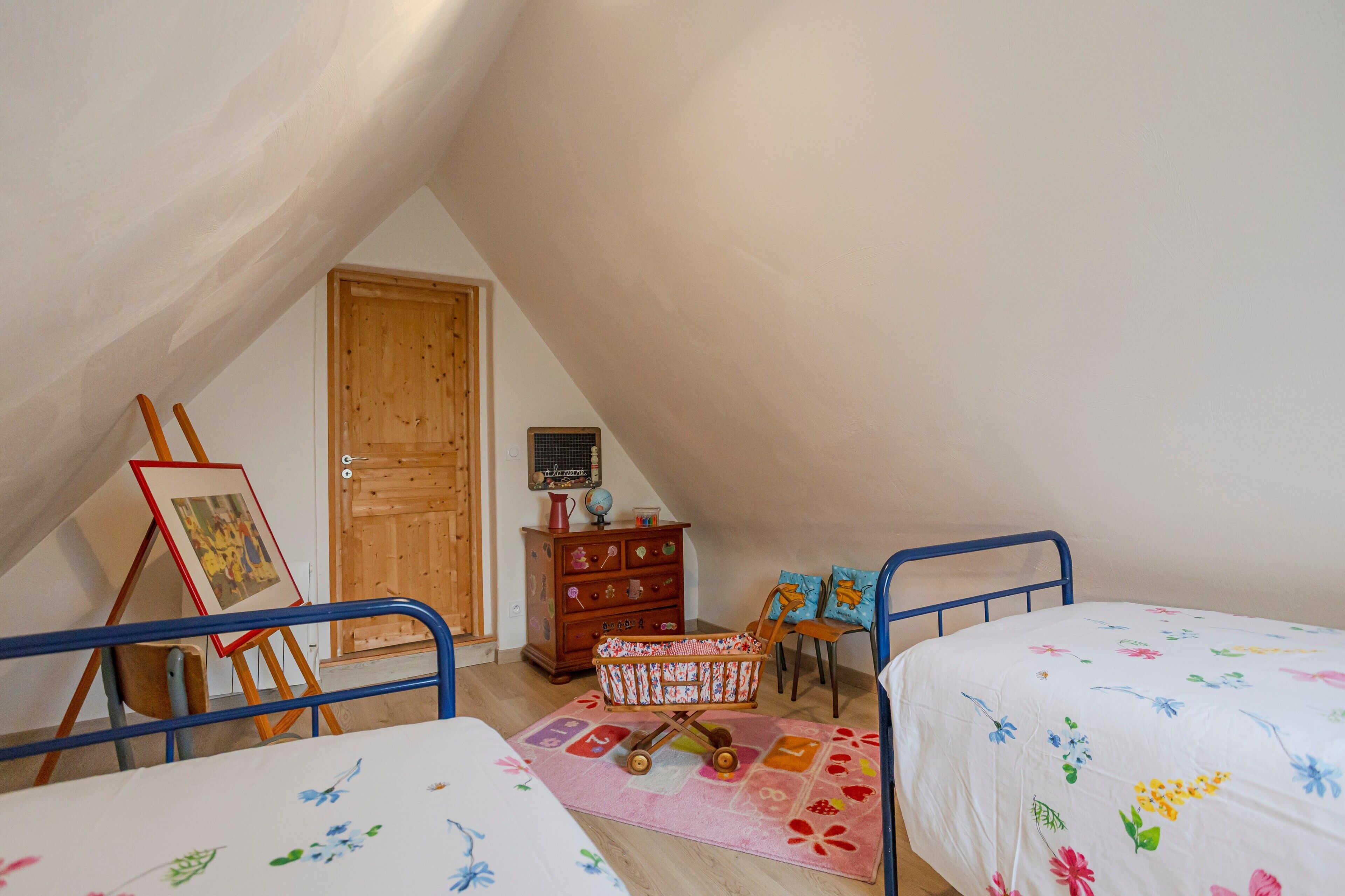 4 Schlafzimmer, Bügeleisen/Bügelbrett, kostenloses WLAN