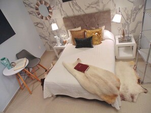 5 habitaciones, tabla de planchar con plancha, wifi y ropa de cama 