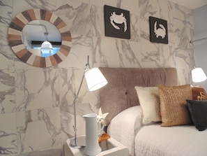5 bedrooms, iron/ironing board, WiFi, bed sheets