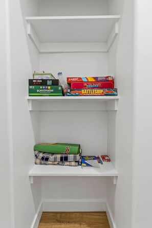 Games room - Mountainaire Haven — Stargaze from the Deck (Flagstaff)