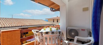 Apartment 'Leoni' with Private Garden and Air Conditioning