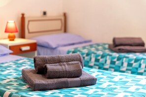 2 bedrooms, bed sheets