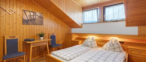 1 bedroom, free WiFi, bed sheets