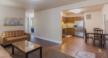 2-bedroom condo in Logan with WiFi, AC