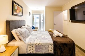 2 bedrooms, desk, iron/ironing board, free WiFi