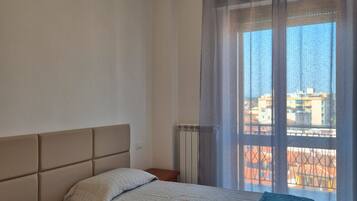 2 camere, ferro/asse da stiro, Wi-Fi gratuito, lenzuola