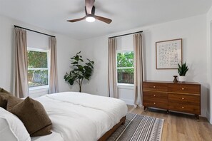 3 bedrooms, iron/ironing board, free WiFi, bed sheets