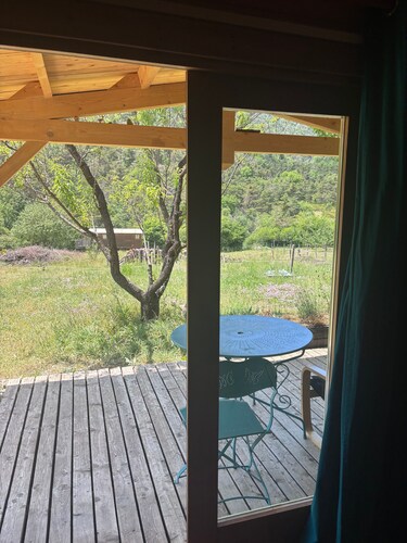 Chalet 'Le' avec vue sur les montagnes, terrasse privée et Wi-Fi