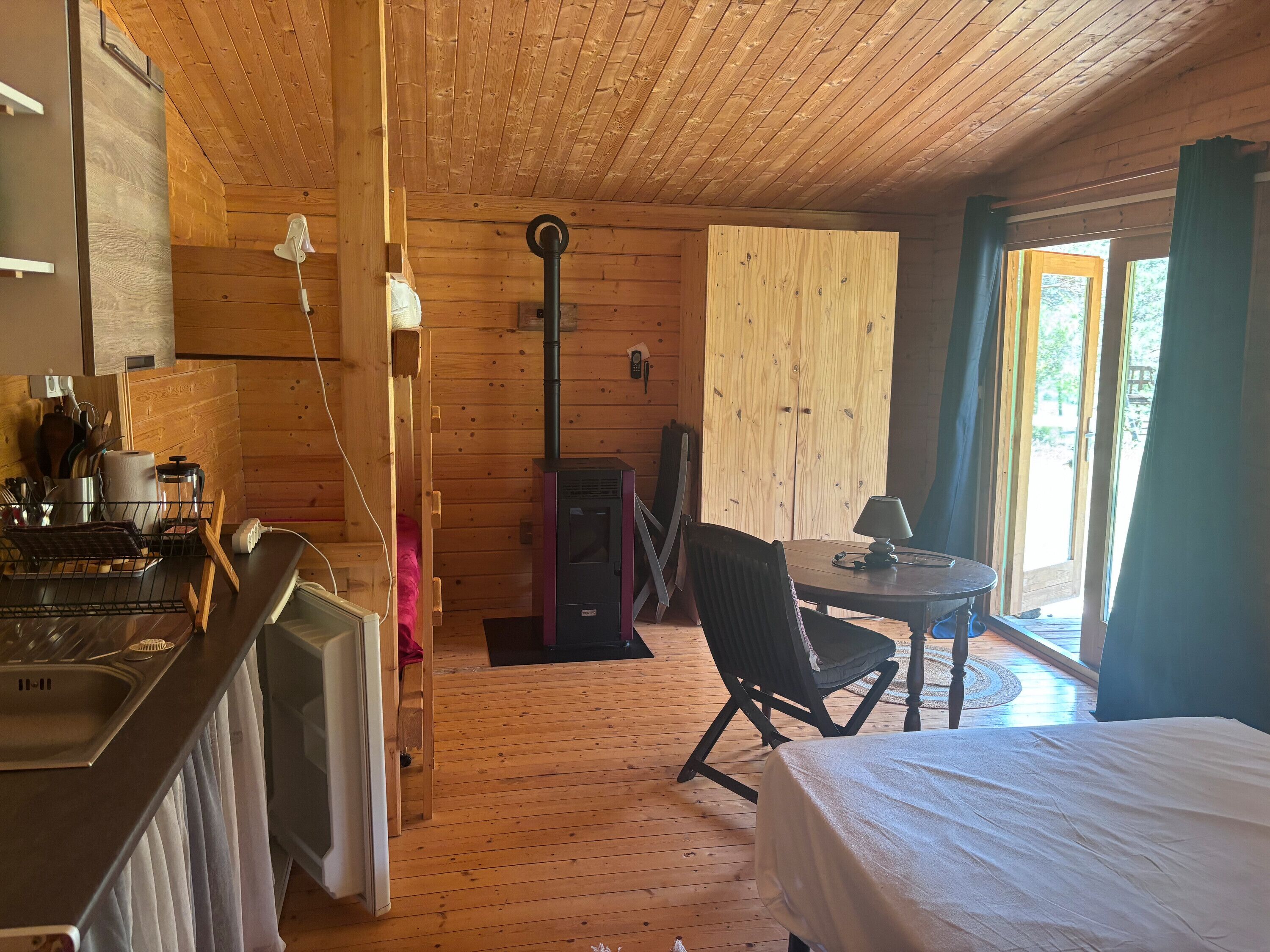 1 chambre, Wi-Fi gratuit, draps fournis