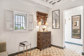 Interior - Holiday Home 'Casa Castillo' with View over Vejer Town, Terrace and Wi-Fi (Vejer de la Frontera)