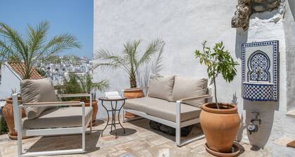 Holiday Home 'Casa Castillo' - entire house, terrace, garden, with view over Vejer, Terrace & Wi-Fi