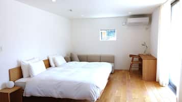 Laptop workspace, free WiFi