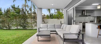 Sunset House at Pelican Waters