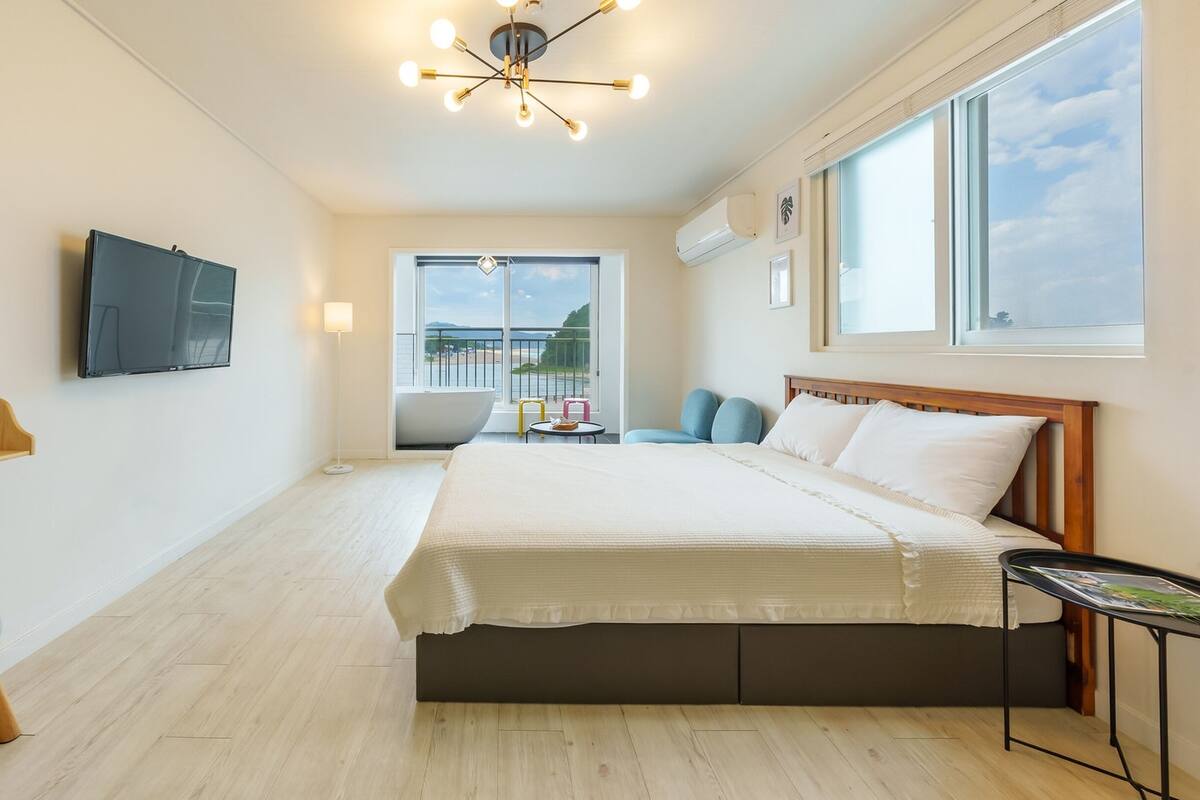 Basic Room, 1 Bedroom (203(Ocean View/ Therapy bathtub)) | 1 bilik tidur, Wi-fi percuma 
