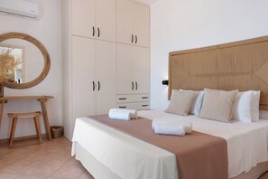 2 makuuhuonetta, silitysrauta/-lauta, ilmainen Wi-Fi, vuodevaatteet