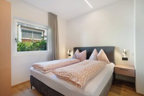 1 chambre, fer et planche à repasser, accès au Wi-Fi (inclus)