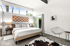 3 makuuhuonetta, työpöytä, silitysrauta/-lauta, ilmainen Wi-Fi