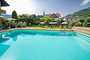 Pool - Apartment 'Rosalie  10' with Mountain View, Shared Pool and Wi-Fi (Lana)