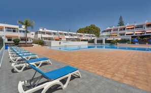 Pool - Holiday Studio 'Greta' with Shared Pool, Balcony and Wi-Fi (Costa del Silencio)