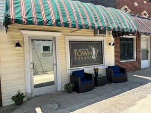 Exterior detail - Studio Cottage on the Square, entire rental unit in Jamestown, Kentucky (Jamestown)