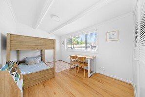 4 bedrooms, desk, iron/ironing board, travel cot