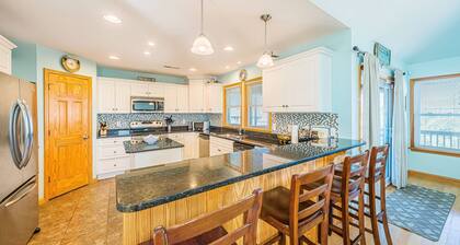 Shore Beats Work II - C7377. Pool, Flex Stays, Pool Table