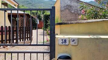 Enceinte de lâhĂ©bergement