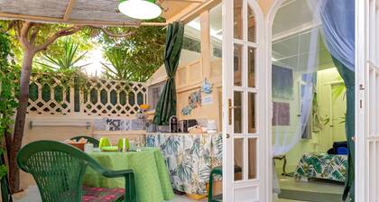 Zimmer 'La Stanza Verde Degli Artisti' mit privatem Garten und WLAN