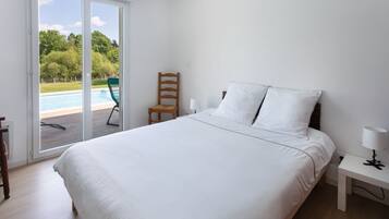 3 quartos, ferros/tábuas de passar roupa, Wi-Fi de cortesia