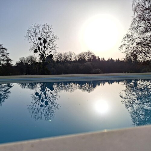 Les Granges de Soulagnieux – Family Holiday Home with Pool and Lake View