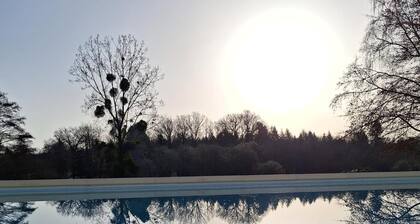 Les Granges de Soulagnieux – Family Holiday Home with Pool and Lake View